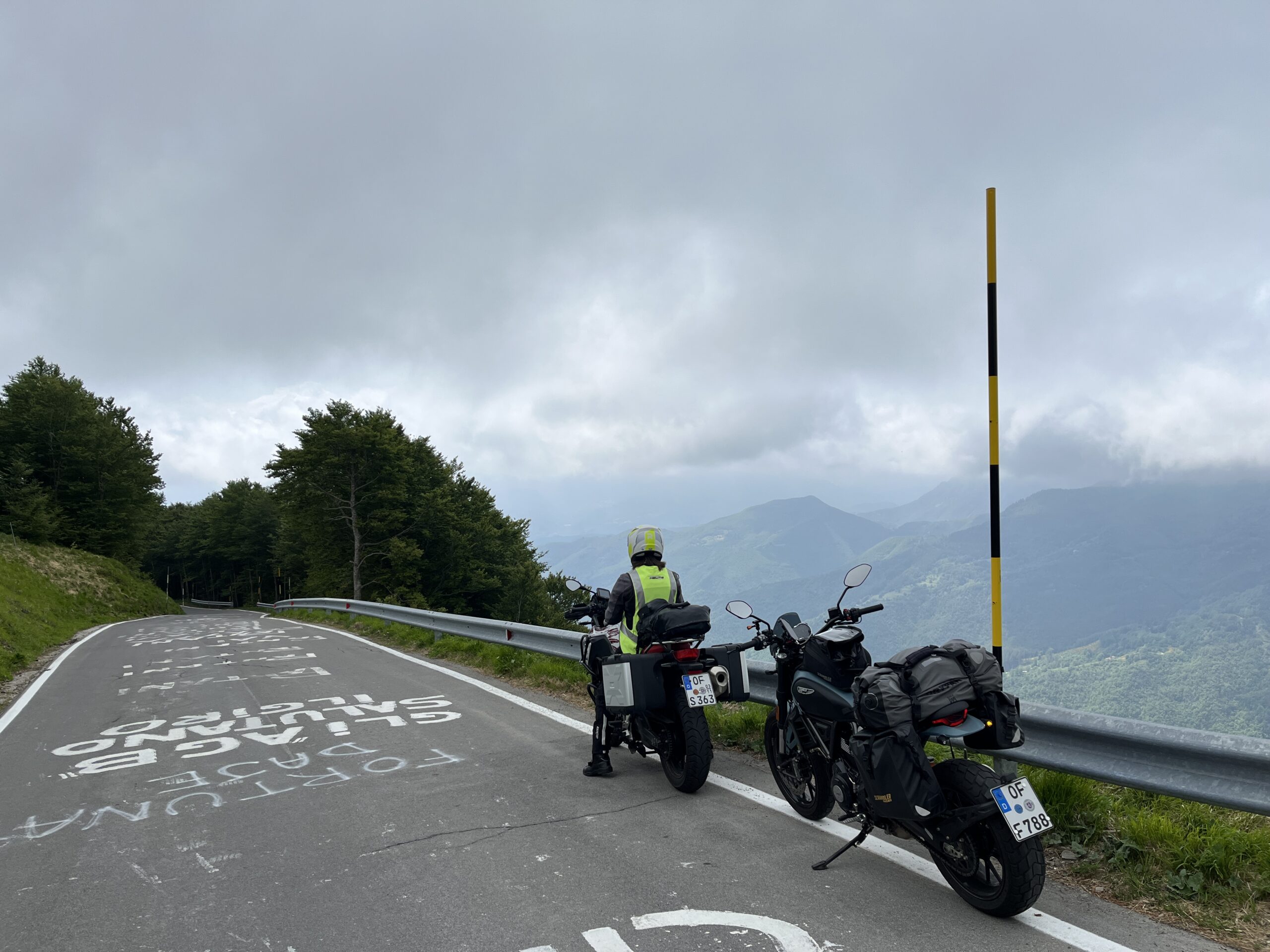 #06 Unerwartete Haarnadelkurven auf dem Weg nach Lucca